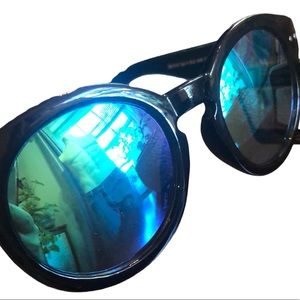 FOSTER GRANT BLUE MIRROR ROUNDED LENS SUNGLASSES BLACK FRAMES NEW WITH TAGS